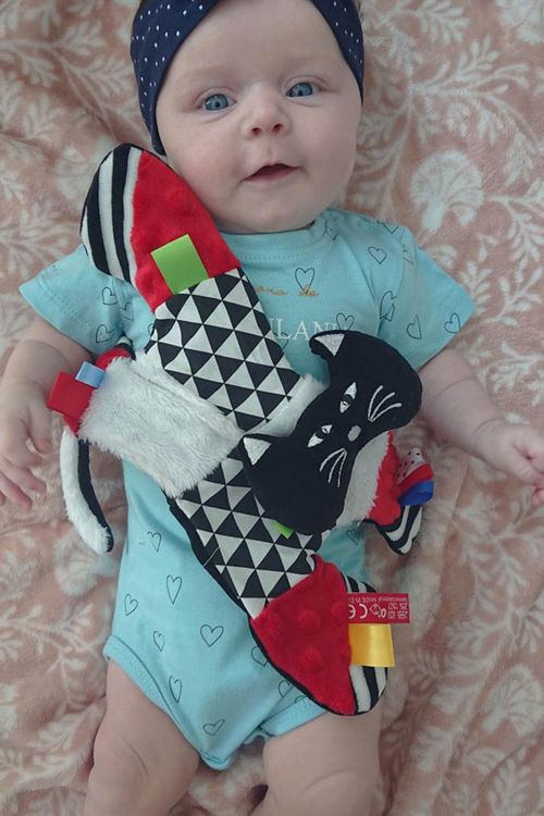 MOM'S CARE Przytulanka sensoryczna kontrastowa – szeleścik rozmiar ONE SIZE kolor wielokolorowy dla Dziecka