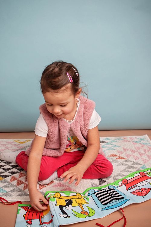 MOM'S CARE Książeczka sensoryczna kontrastowa "Ciuchcia" rozmiar ONE SIZE kolor wielokolorowy dla Dziecka
