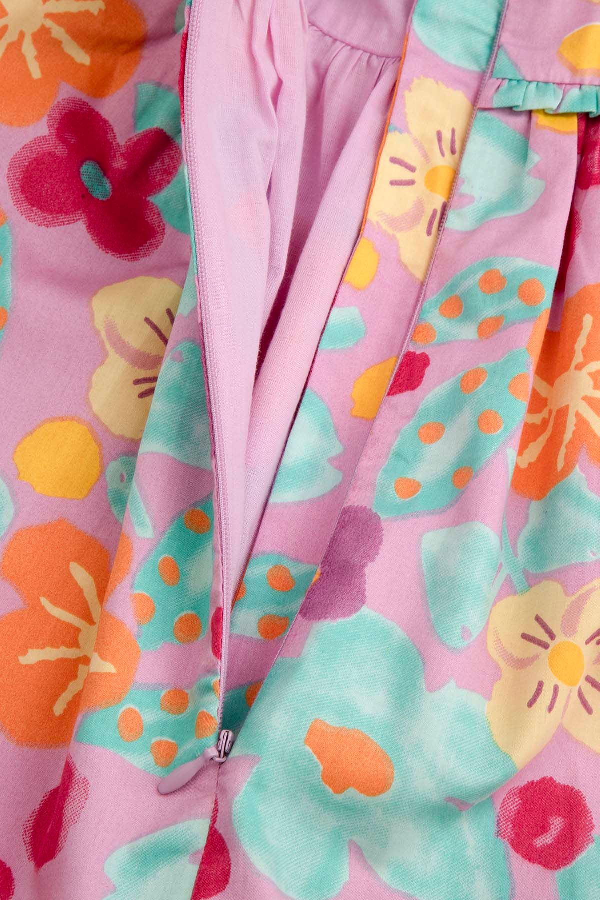 Sukienka tkaninowa wielokolorowa z falbankami i bawełnianą