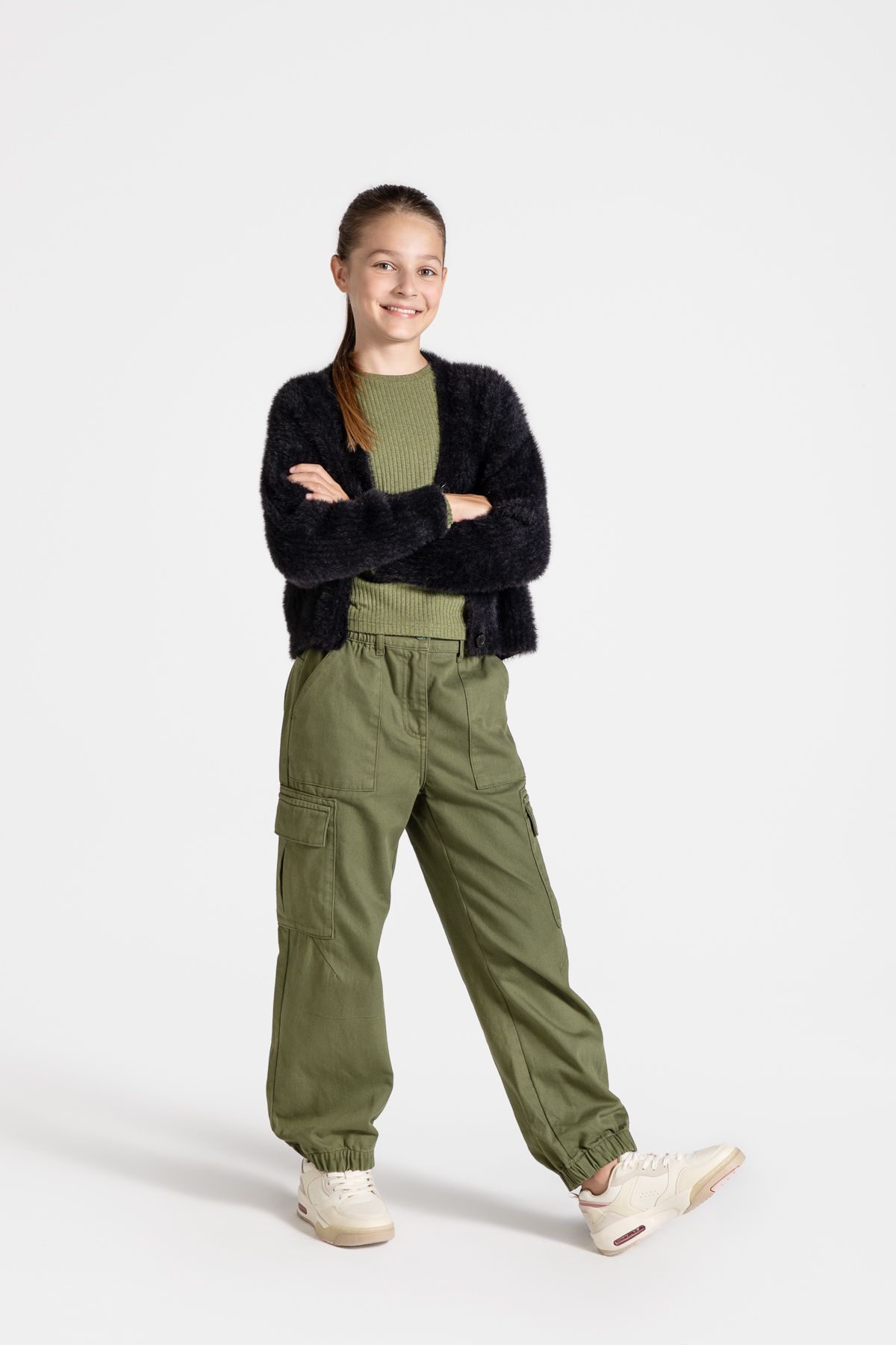 Spodnie tkaninowe zielone o luźnym kroju - Coccodrillo