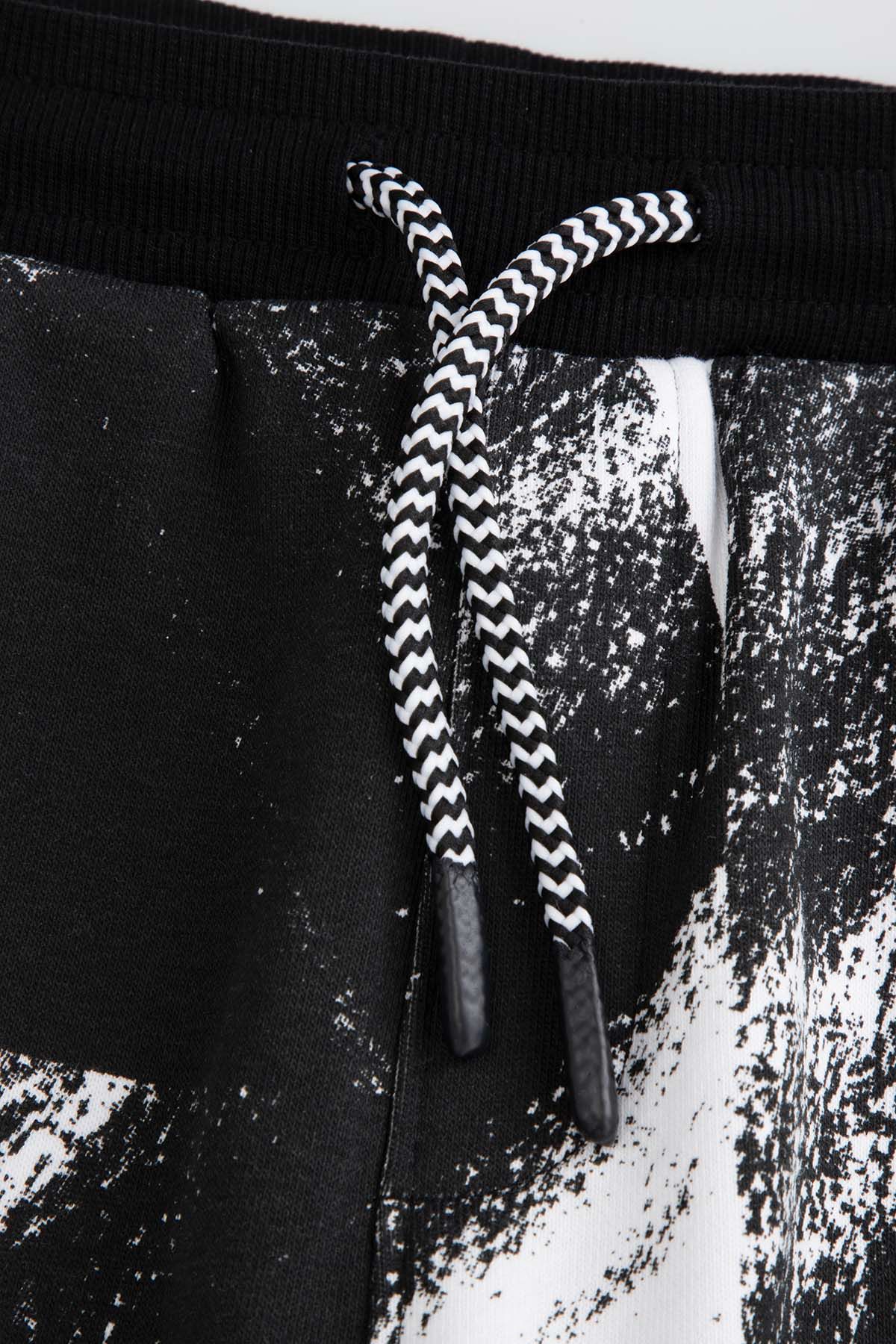 coco！ Czekoladowa kurtka damska oversize z kapturem Cocomore