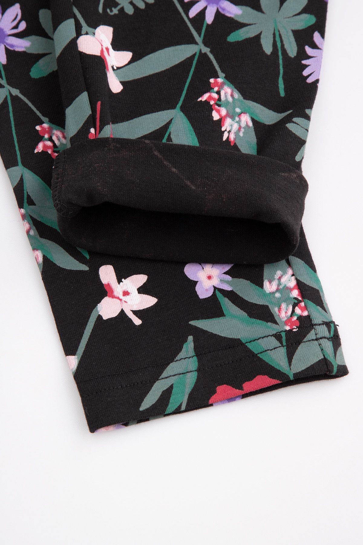 Long Leggings Black with All-Over Floral Print - Coccodrillo