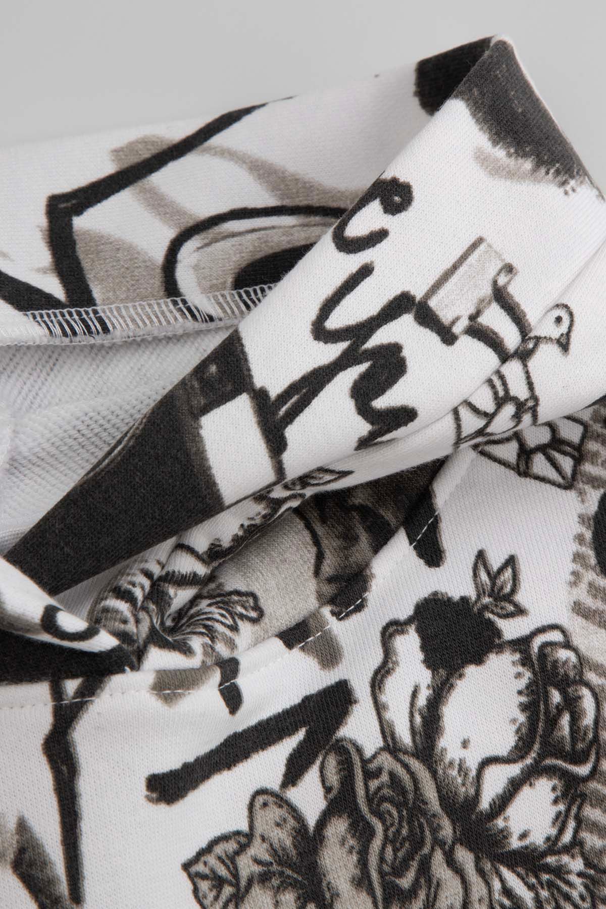 Bluza dresowa wielokolorowa z kapturem i printem w styli