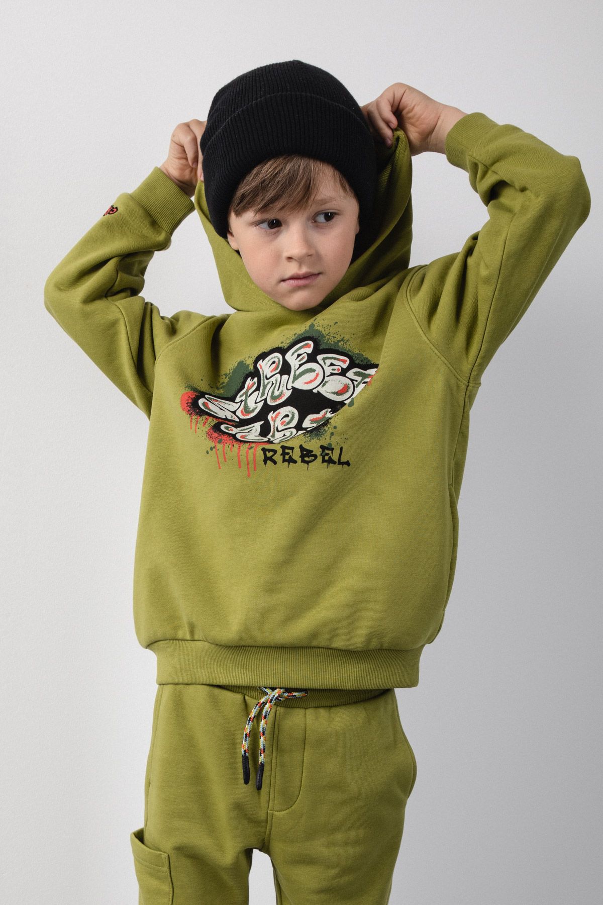 cokomikuri様 Bluza dresowa wielokolorowa z kapturem i printem w styli