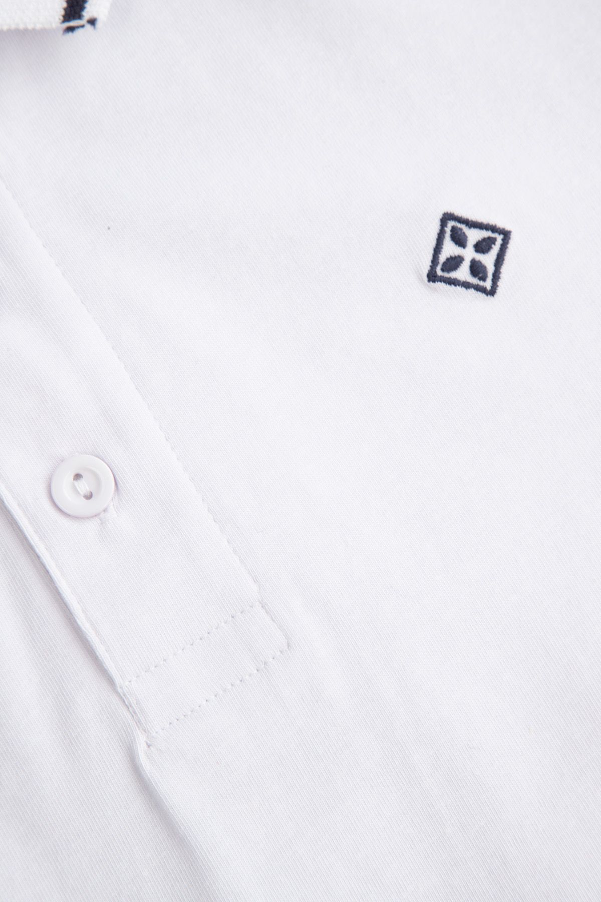 Tricou cu mânecă scurtă tricou alb cu guler POLO și broderie