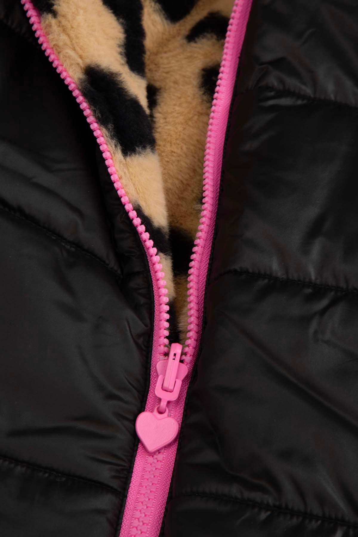 即納★希少入手困難★FILA★LEOPARD FAKE FUR V-NECK ZIP JACKET 楽天市場】【入手困難! ユニセックス 】 FILA HERITAGE (フィラ
