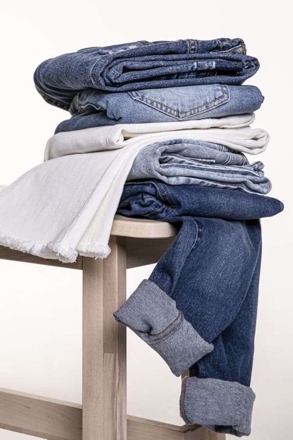 Spodnie jeansowe niebieskie z prostą nogawką o fasonie REGULAR 2210175