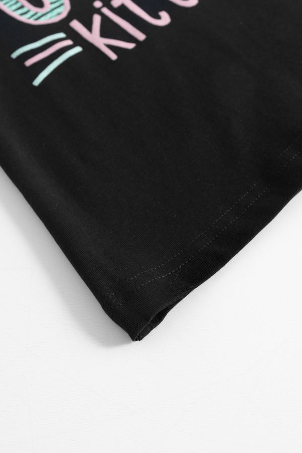 T-shirt z krótkim rękawem w kolorze czarnym z nadrukiem