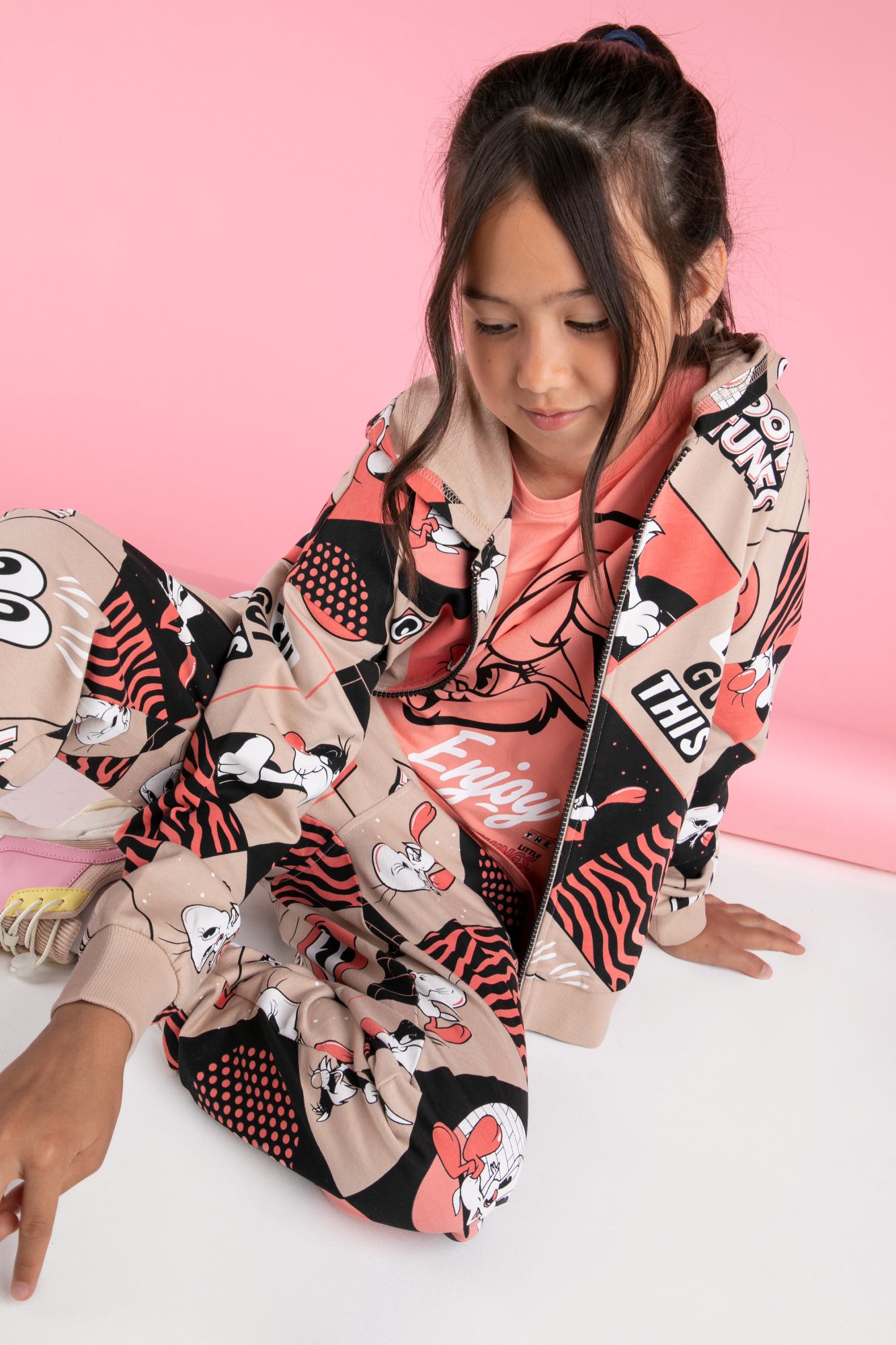 Zipped sweatshirt multicolored license from LOONEY TUNES